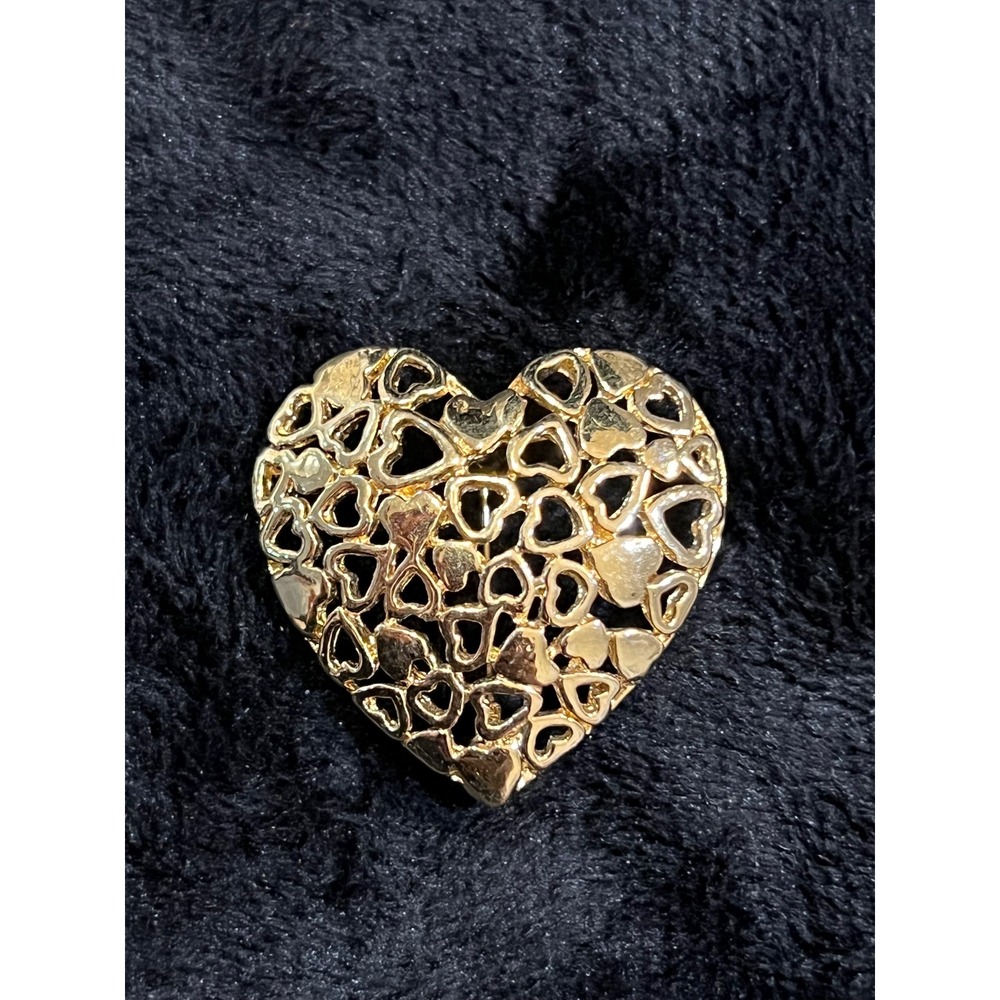 Openwork Gold Tone Heart Brooch w Modern Safety Catch Marked Thailand